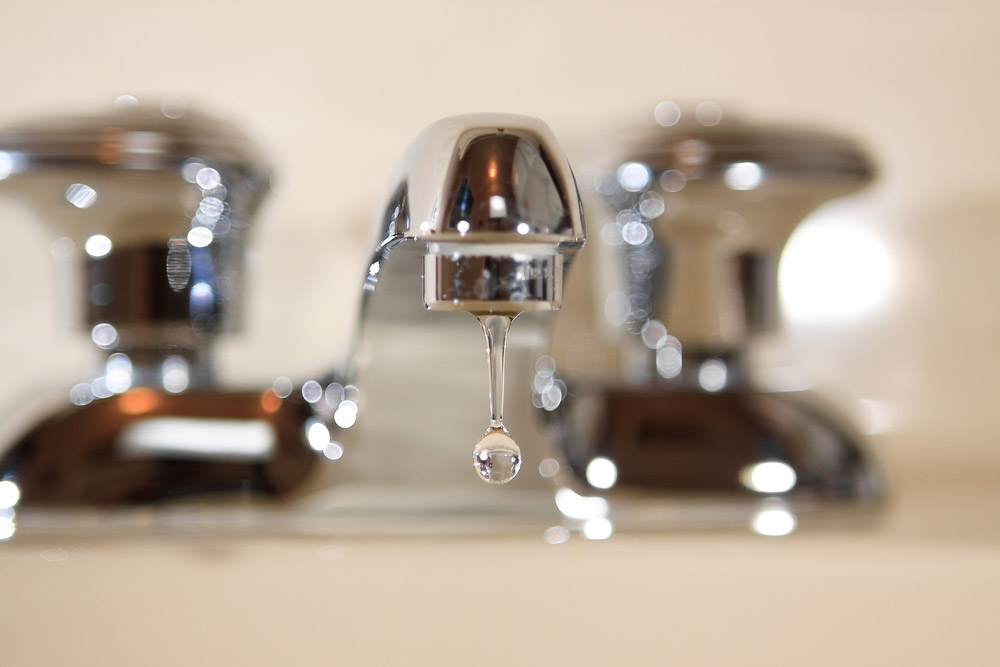 trickling water from the faucet